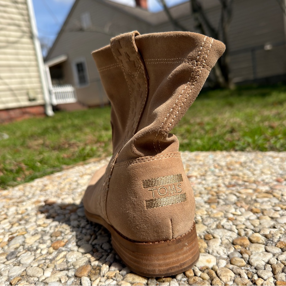 Toms Tan Suede Ankle Booties - Picture 13 of 16